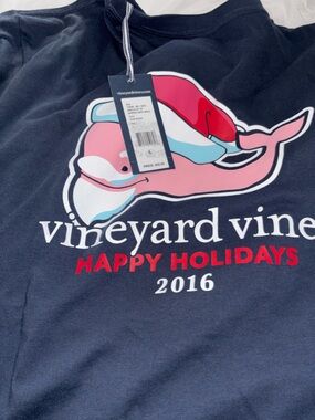 Vineyard vines brand new t shirt